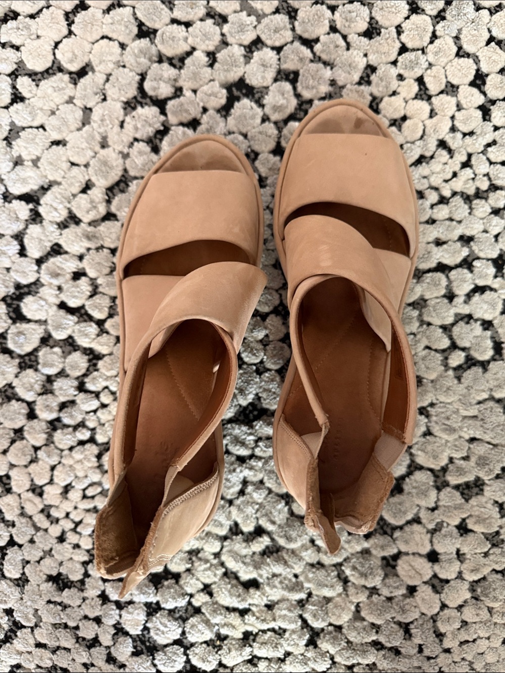 Clarks Women’s Sandals in Nude Tan